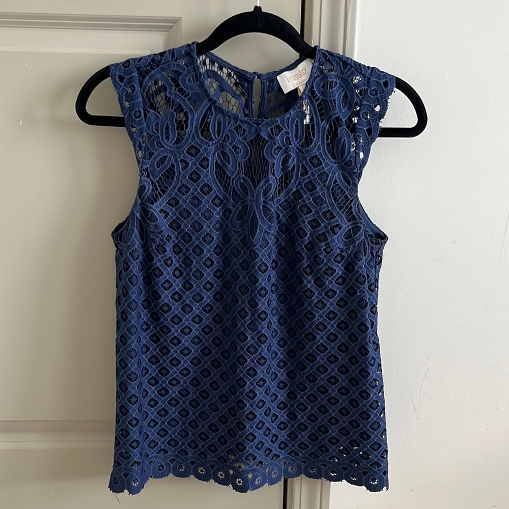 Laundry Navy Eyelet Sleeveless Blouse. Size S.